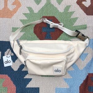 Alo Cream Explorer Fanny Pack - Adjustable 3L Waist Bag